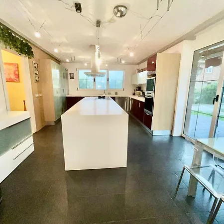Casa El Olivo En بيت للعطل
